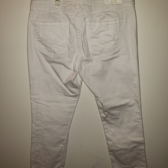 Silver Jeans - Picture 4 of 4